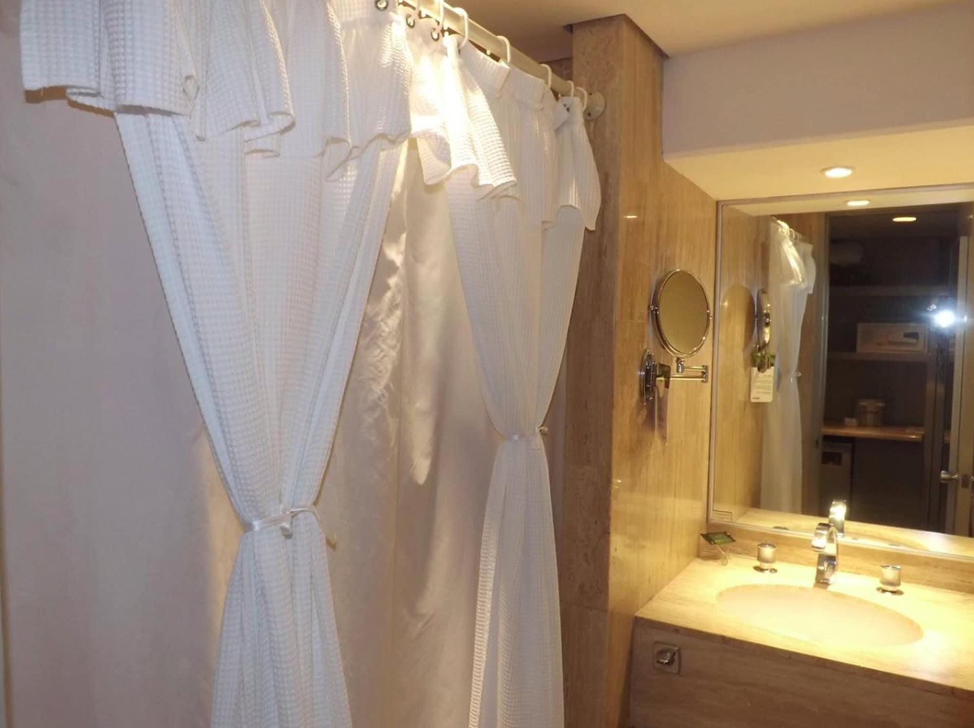 Radisson Paraiso 5*墨西哥城