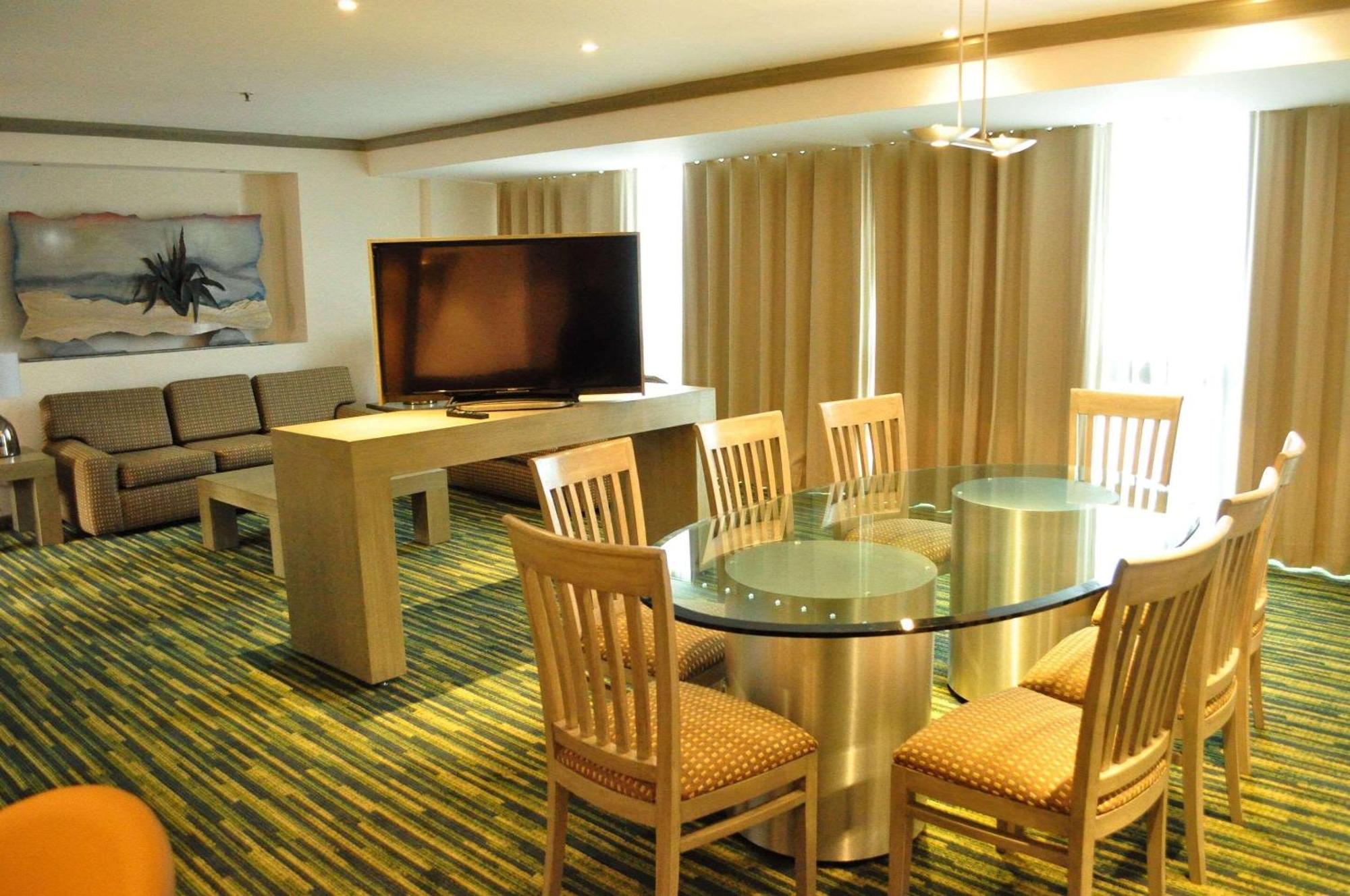 Radisson Paraiso 5酒店*