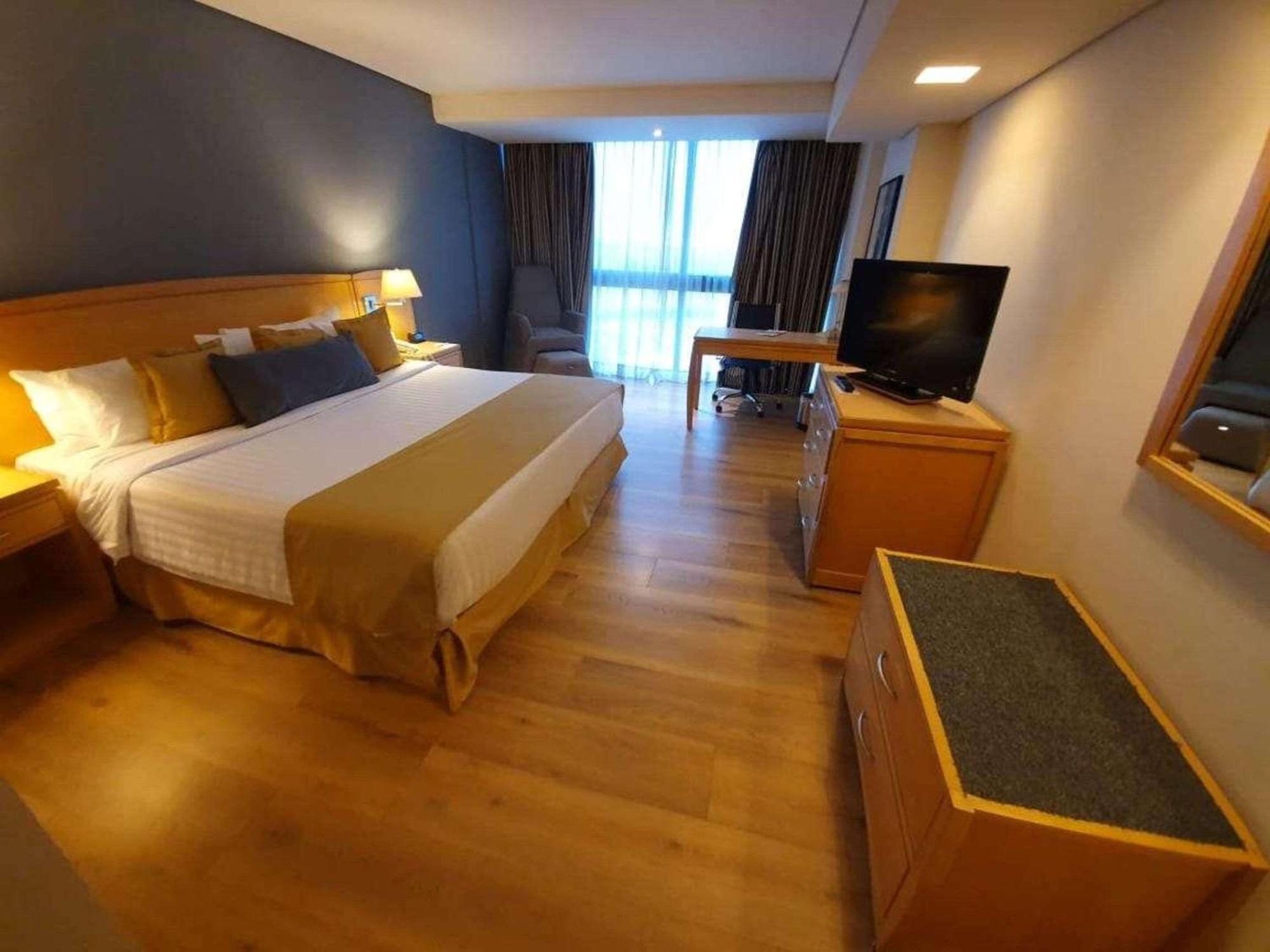 Radisson Paraiso 5酒店*